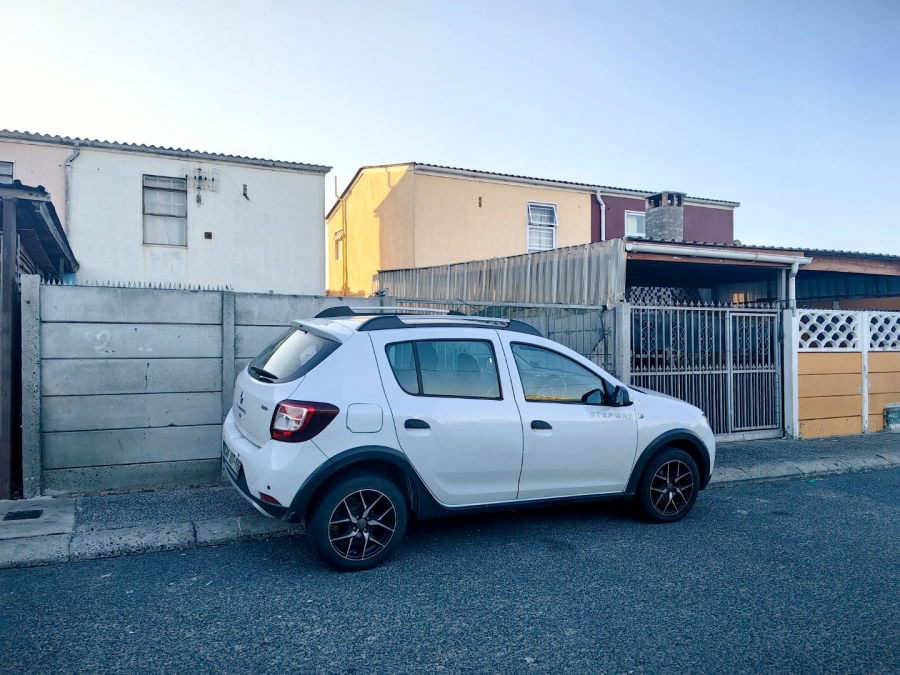 3 Bedroom Property for Sale in Eastridge Western Cape